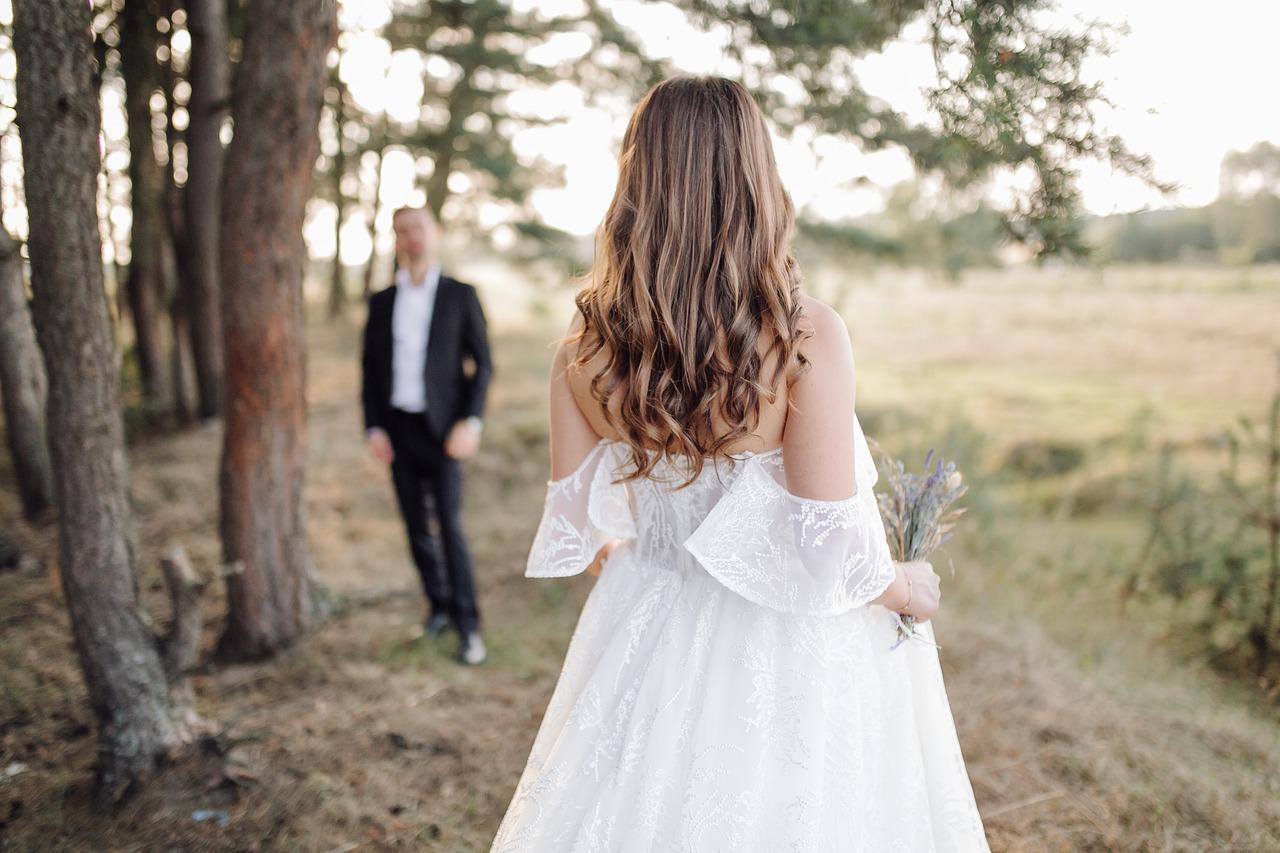 Jak wybrać idealną suknię ślubną na swój Wielki Dzień